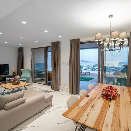 וילה The Elysium Miramar Villas *